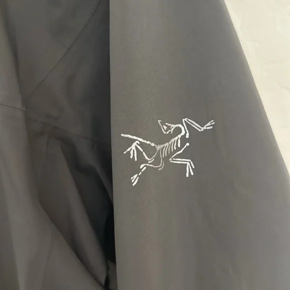 Arc’teryx Solano Jacket - Men’s Medium - Picture 2 of 6
